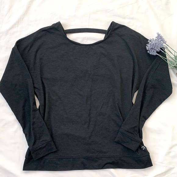 GapFit heather black brushed tech jersey, size small, crisscross back - Picture 1 of 8